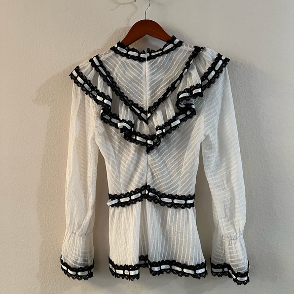 Beautiful Shirt - Picture 2 of 7